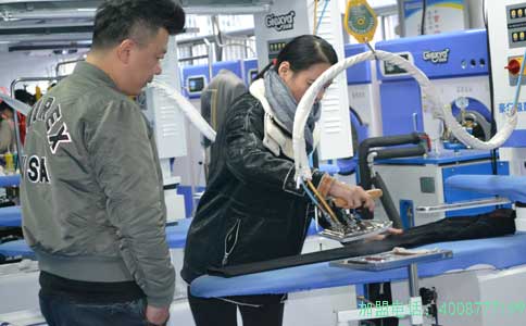 用较少的钱做挣钱的事业，加盟洁希亚国际洗衣