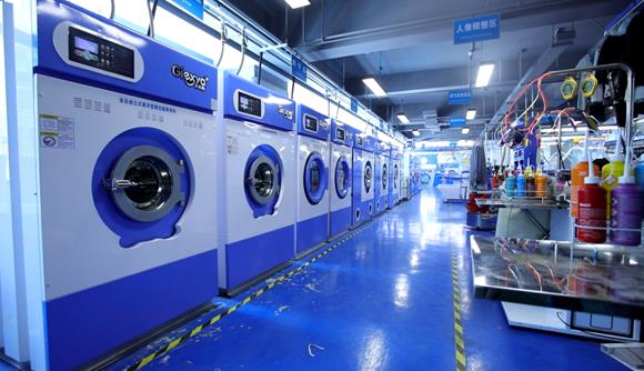 洗衣店设备哪个品牌好?洁希亚设备优越可靠