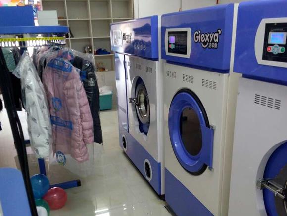 干洗店基本的设备 设备的完美配合才能为顾客洗出好衣物